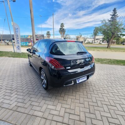 Peugeot 308 1.6 HDI Allure Pack.