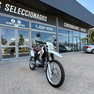 Honda Xr 250 Tornado.