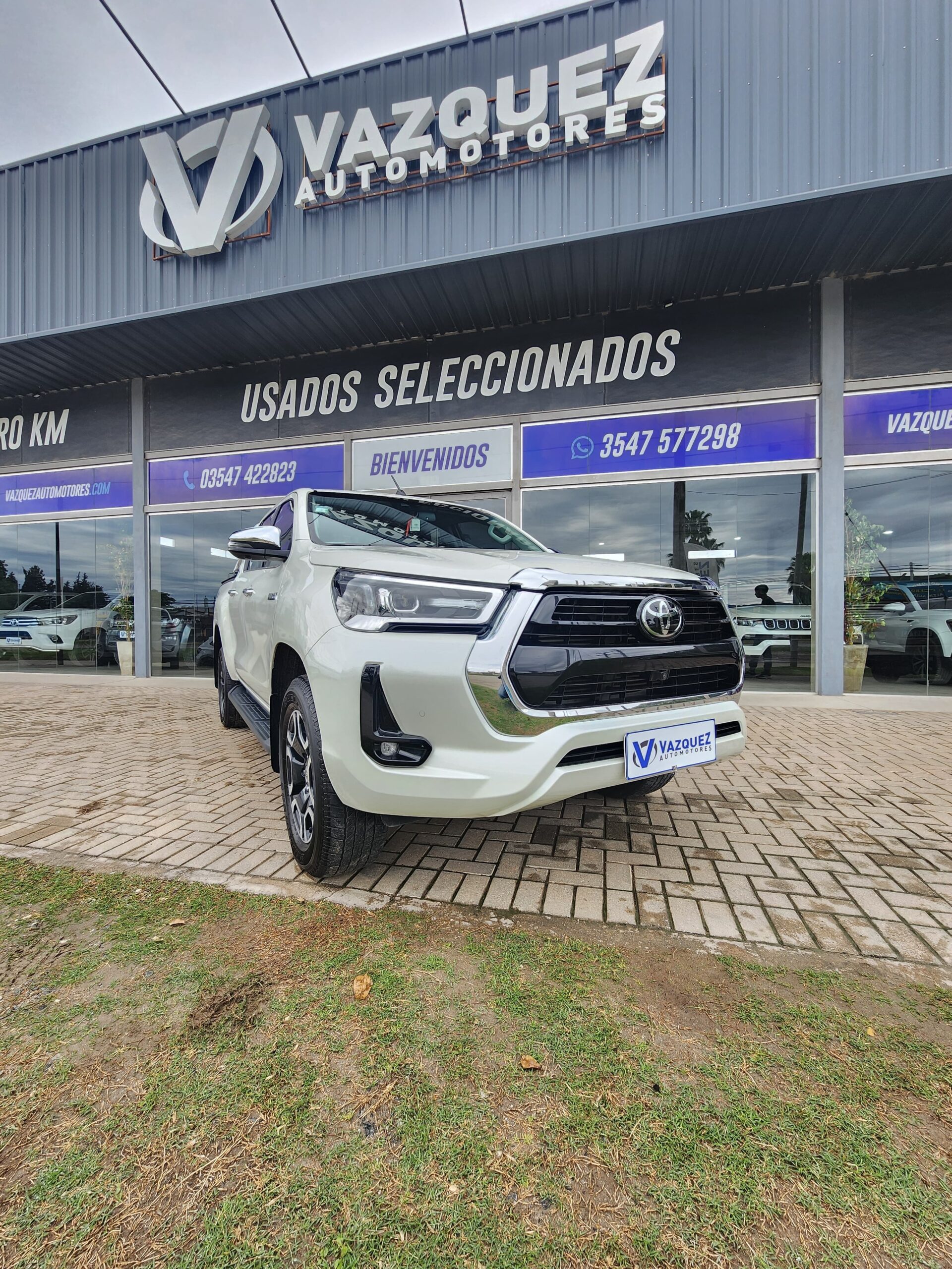 Toyota Hilux 2.8 Srx 204 Cv 4x4 At