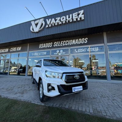 Toyota Hilux 2.8 Srv 4x4 At