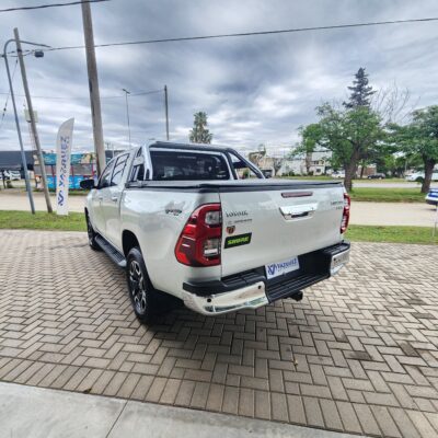 Toyota Hilux 2.8 Srx 204 Cv 4×4 At